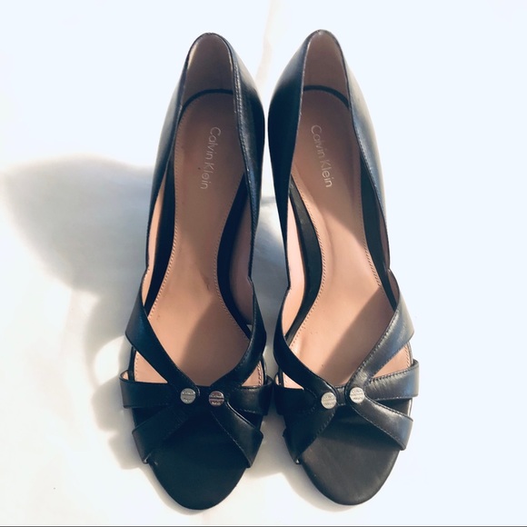 Calvin Klein Shoes - Calvin Klein Leanna heels size 8